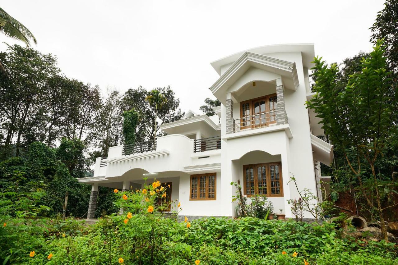 Villa 4bhk White Snow Spacious *