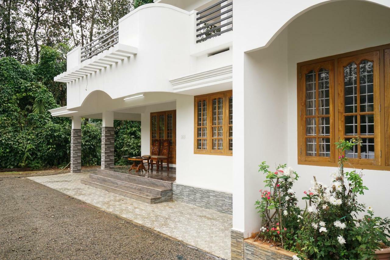 4bhk White Snow Spacious