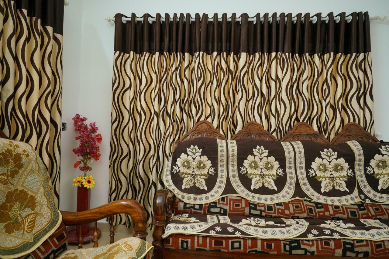 Villa 4bhk White Snow Spacious