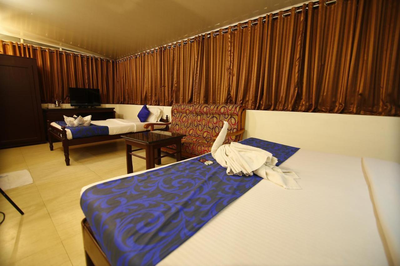 Hotel Del-679 Munnar