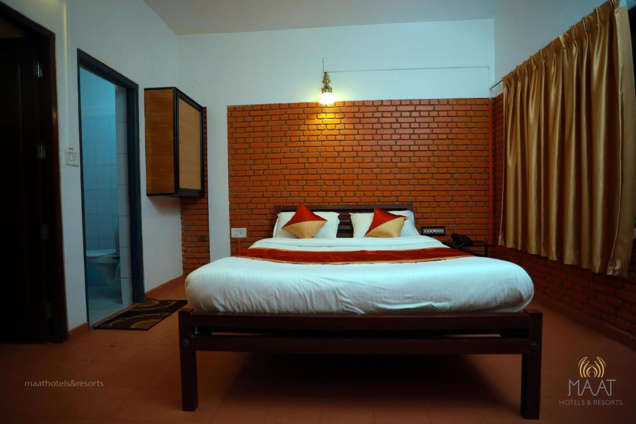 Bed & Breakfast Clouds Land Munnar