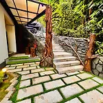 Blue Peaks Holiday Home Munnar