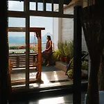 The Panoramic Getaway