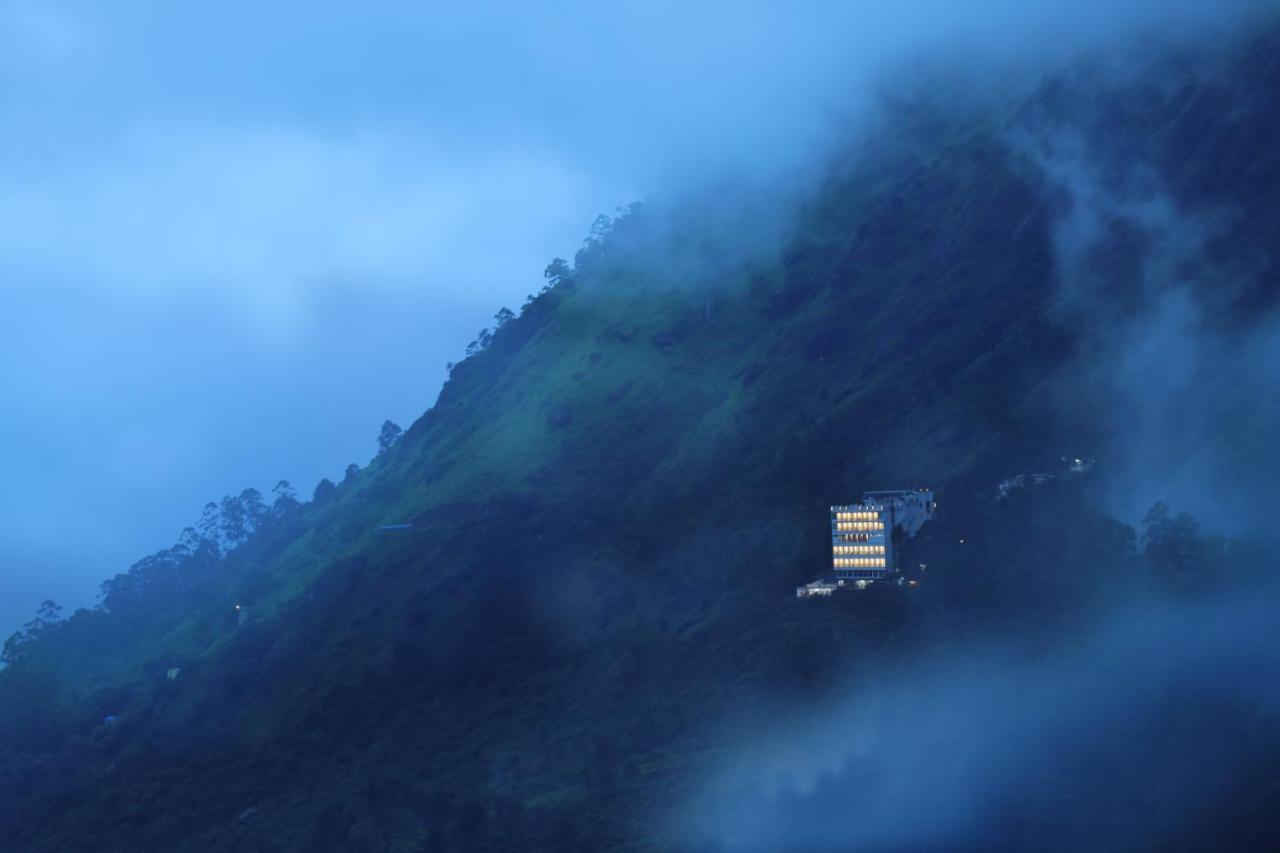 Hotel Amber Dale Luxury Hotel & Spa, Munnar 5*