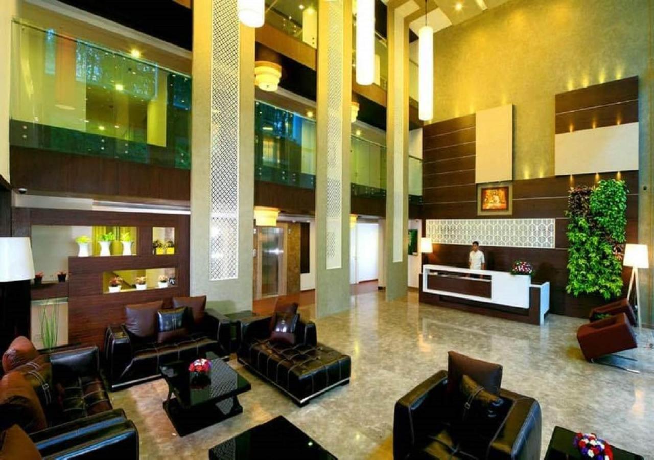 Eastend Resort 3*