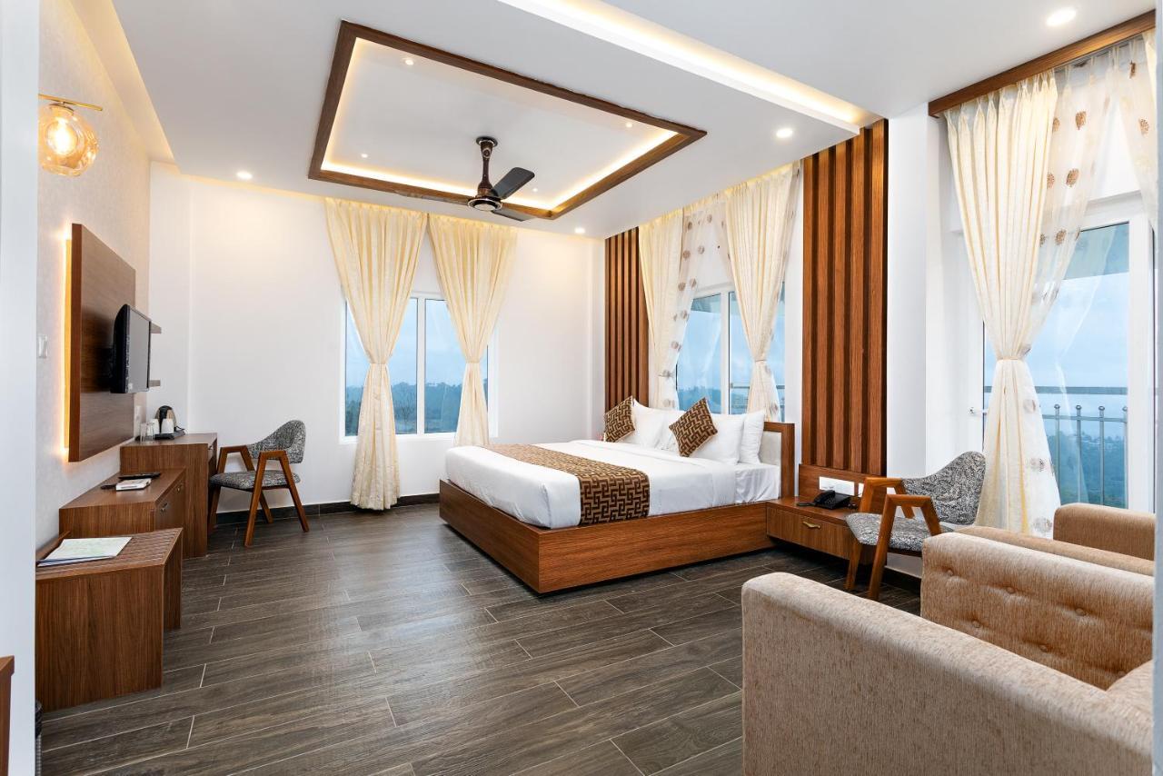 Wolkenburg & 4* Munnar