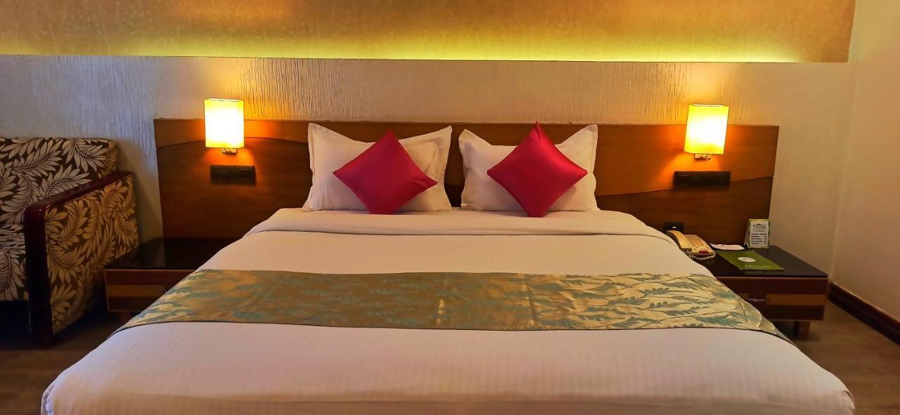 Devonshire Greens - The Leisure And Munnar