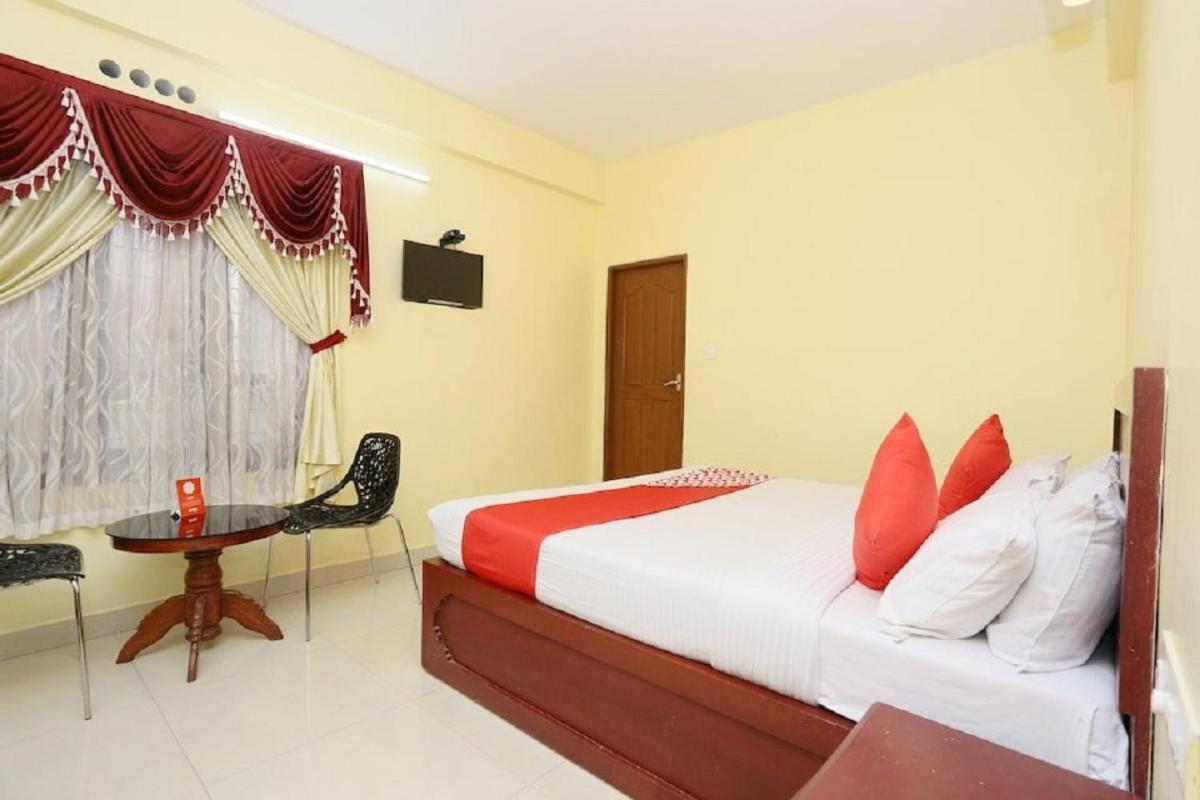 Pranav 4 Seasons Hotel Munnar