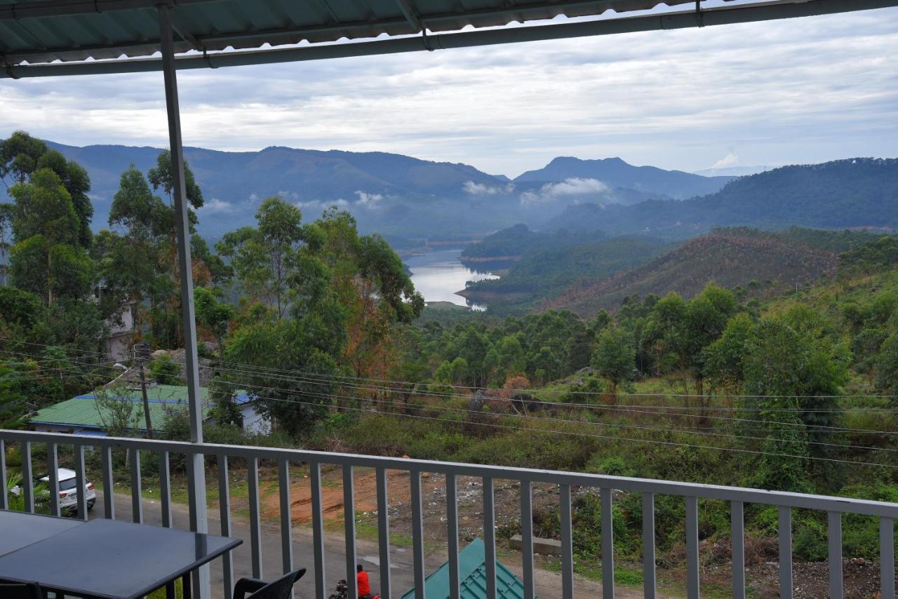 Lakezone Holiday Munnar