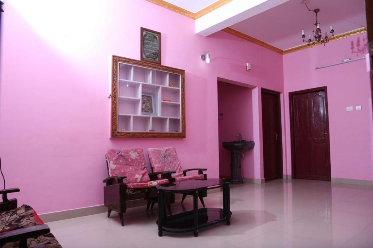 Hazrath Hotel 3*