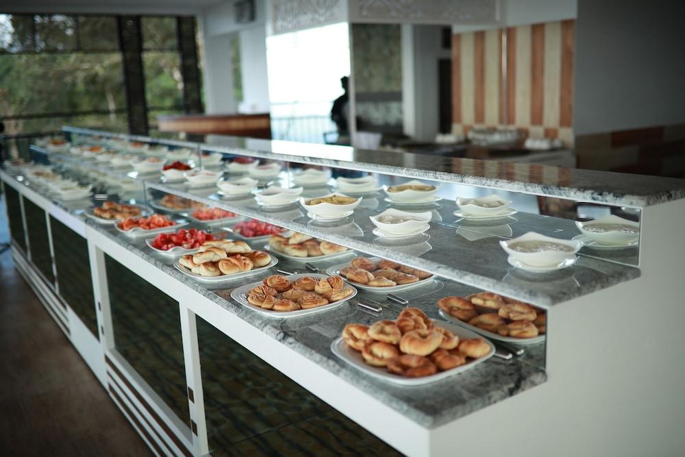 Parakkat Nature Hotel Munnar