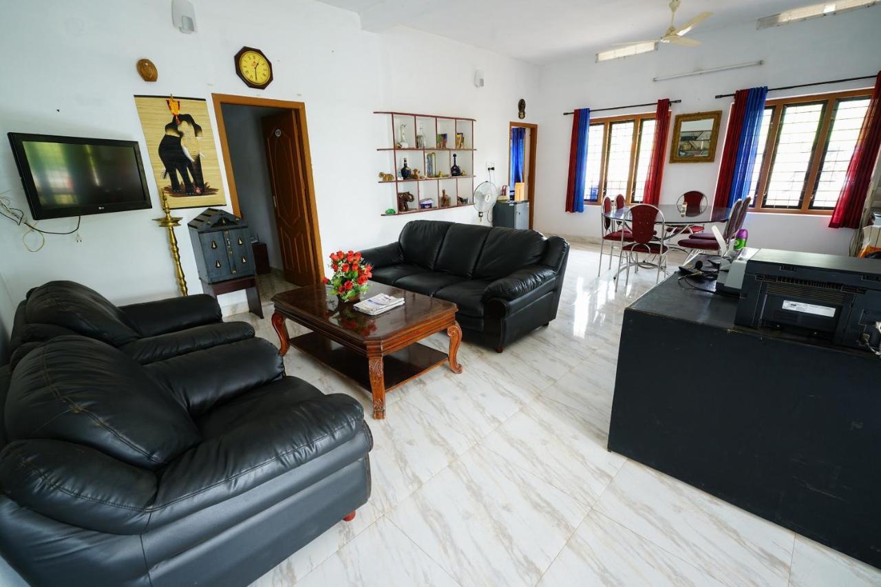 Oyo M S Hotel Munnar
