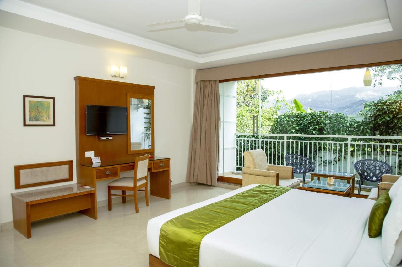 The Fog Resort 5*
