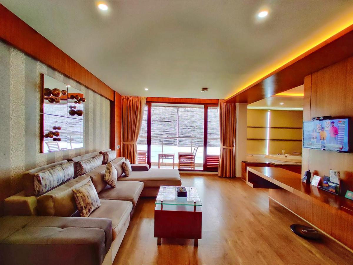 Amber Dale Luxury Hotel & Spa, Munnar
