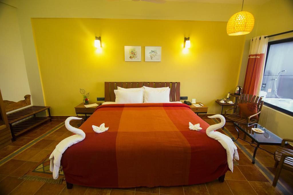 Hotel Forest Glade 4*