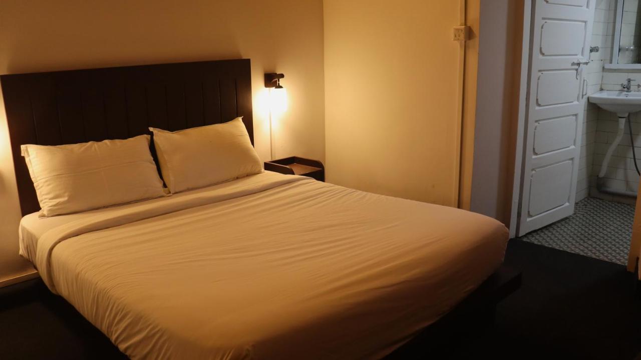 Golden Hotel