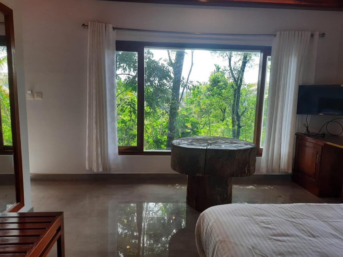 Kurinjiyil Farmstay * Munnar