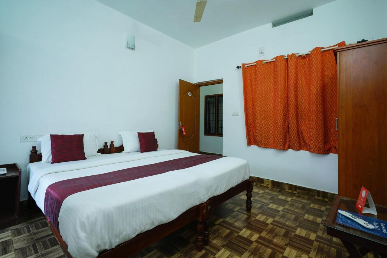 Oyo M S Hotel Munnar