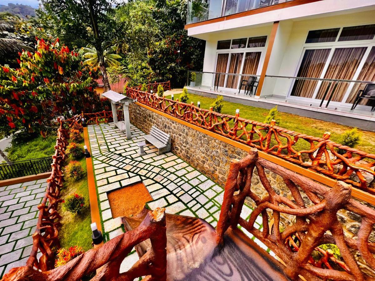 Blue Peaks Lodge Munnar