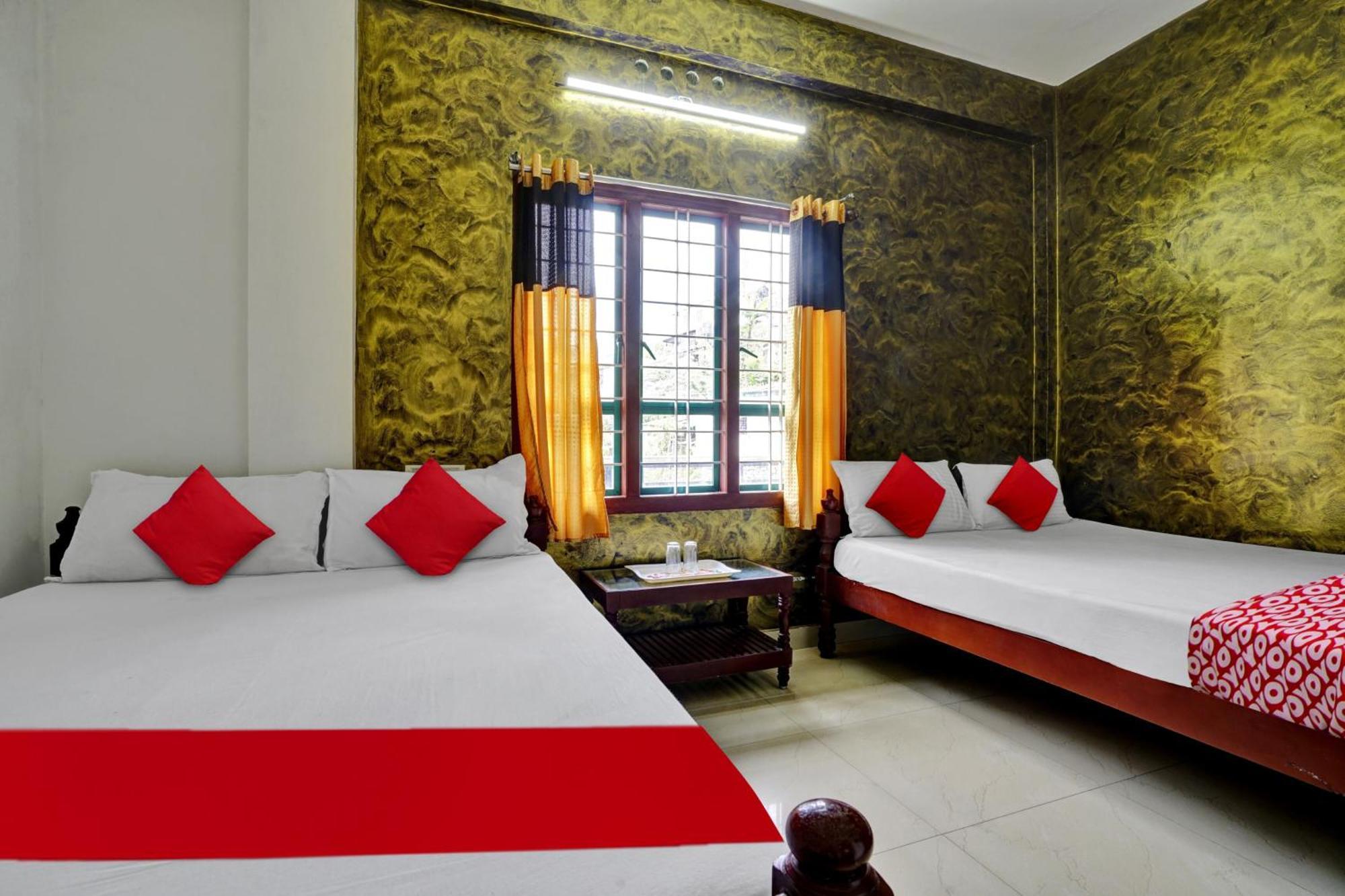 Oyo Flagship Ammu Hotel 3*