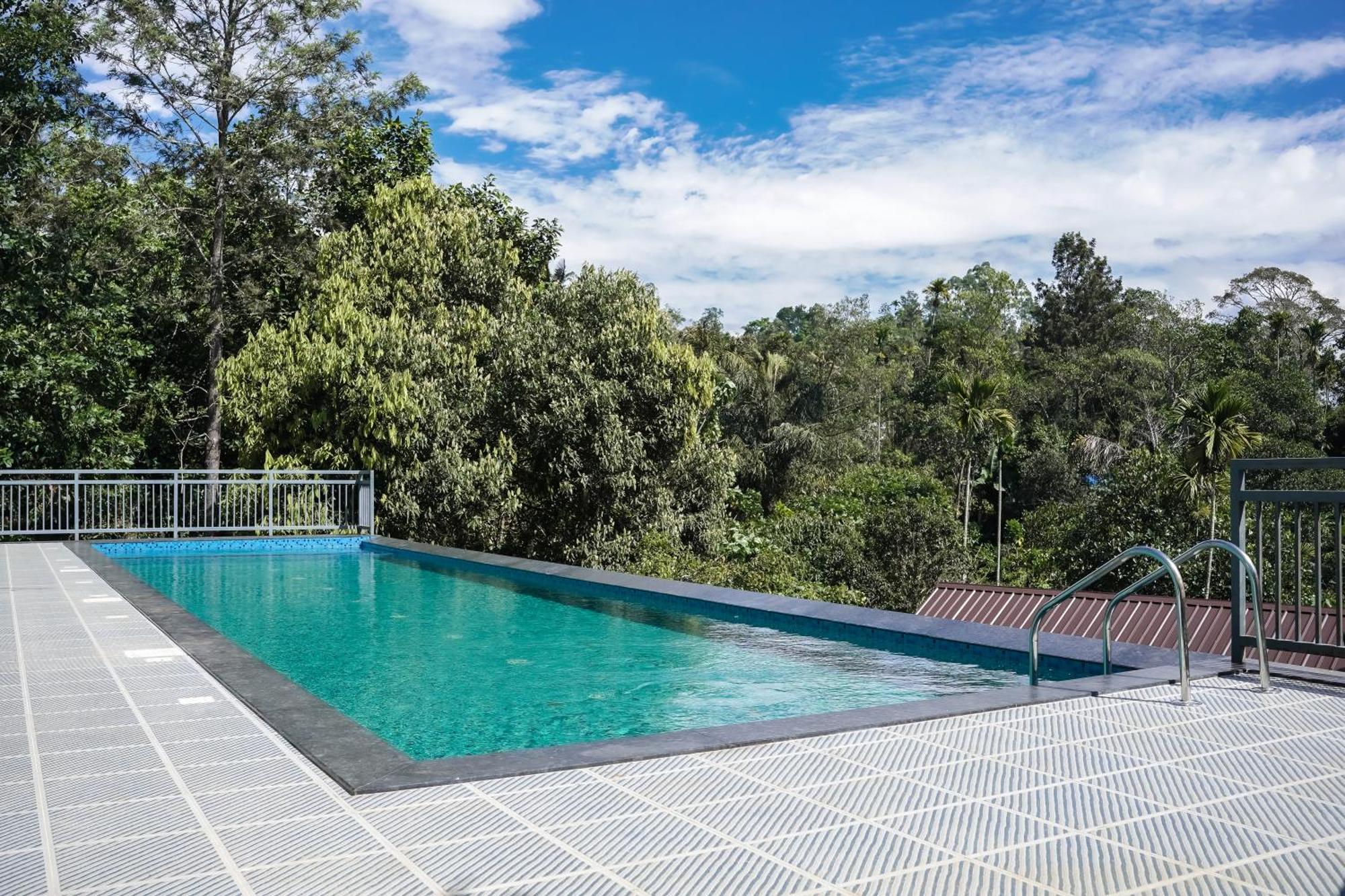 Ice Queen Resort Munnar