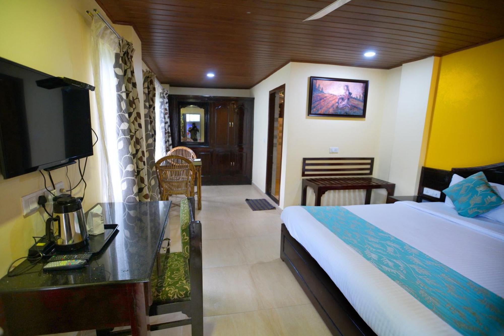 New Gate Hotel *