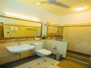 Hotel Forest Glade 4*