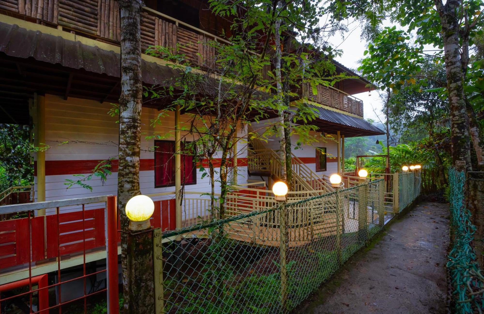 Resort Chalona Hill View *
