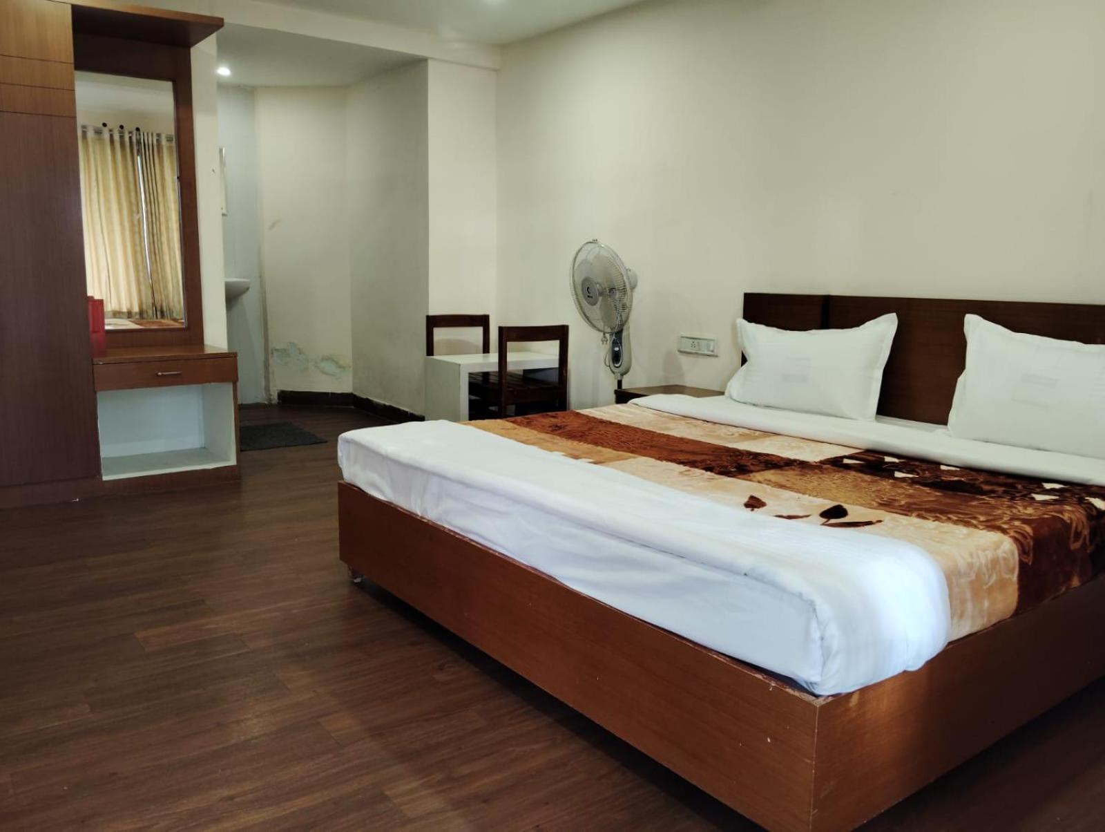 Hazrath 3* Munnar