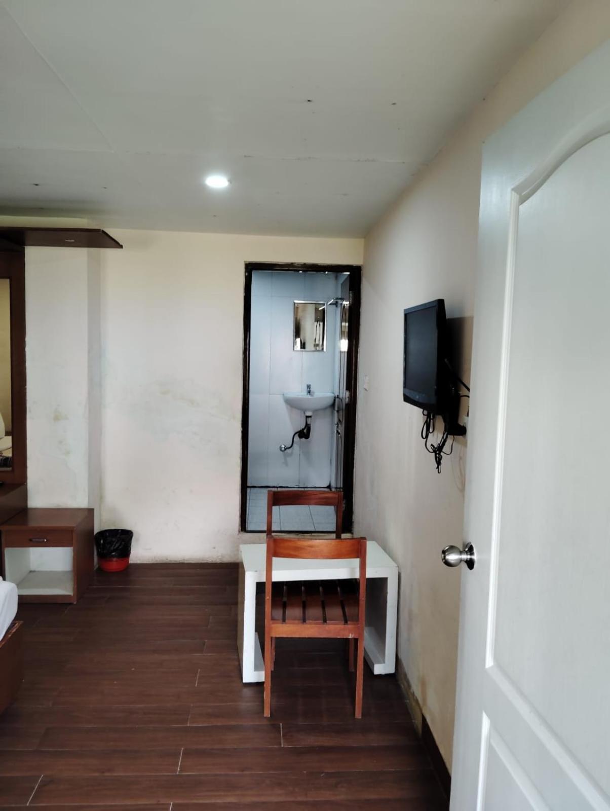 Hotel Hazrath Munnar