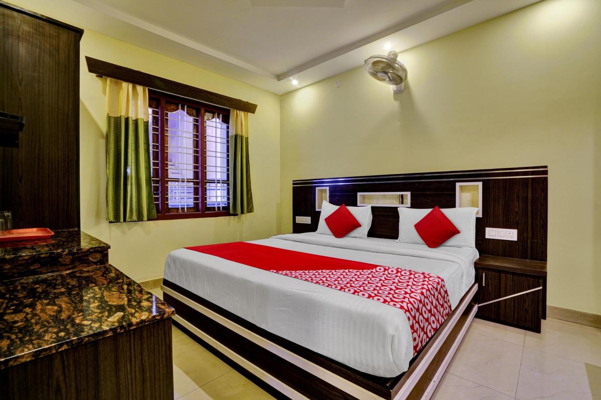Hotel Oyo Flagship Ammu Munnar
