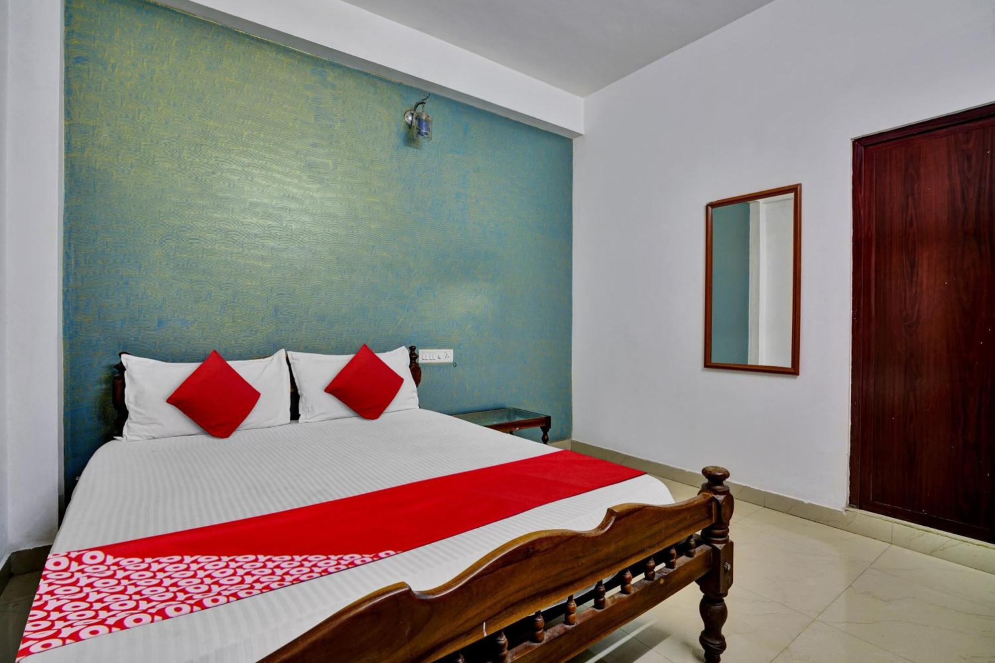 Hotel Oyo Flagship Ammu Munnar