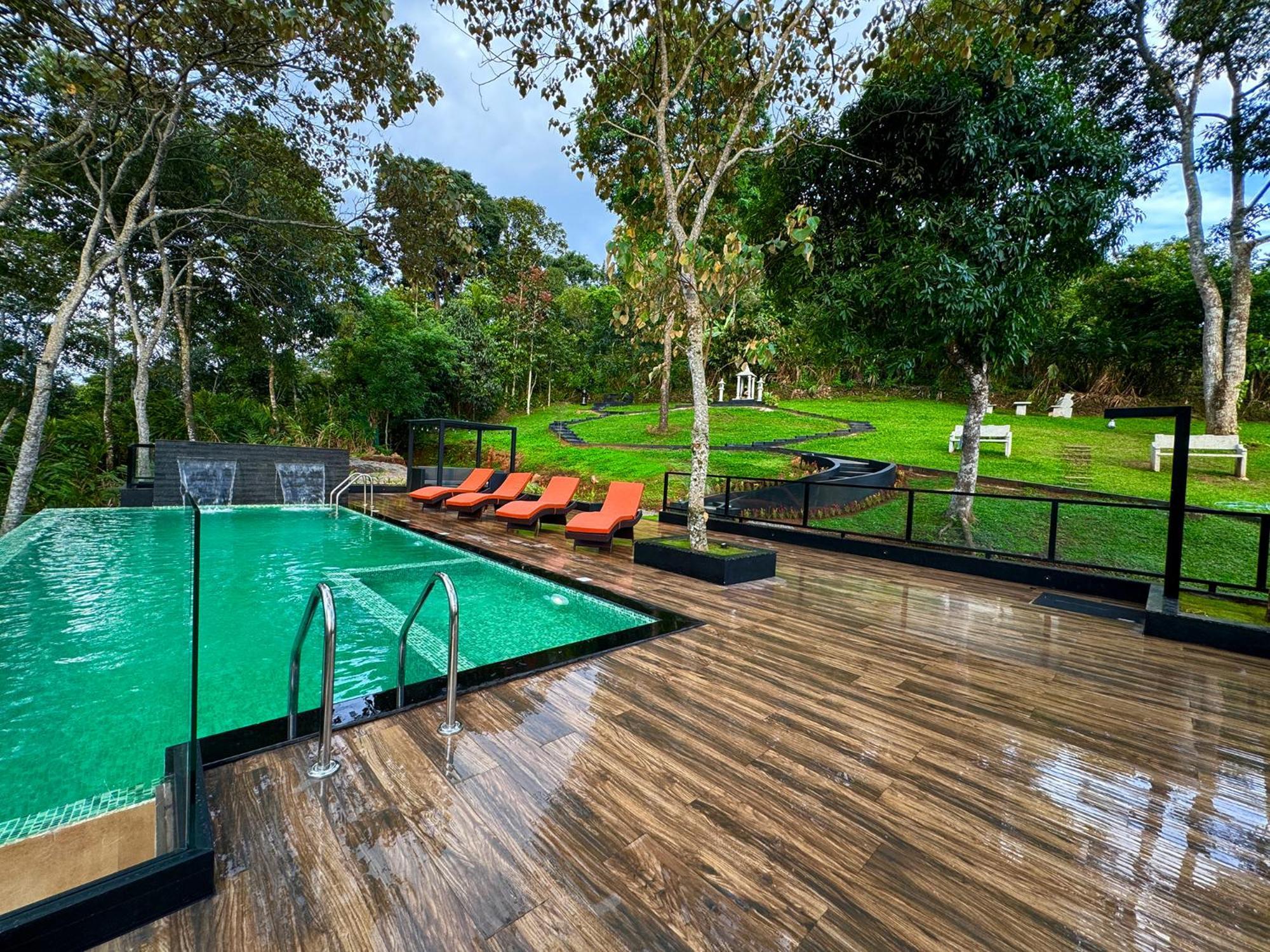 Viceroy Luxury Mountain And Hotel Munnar