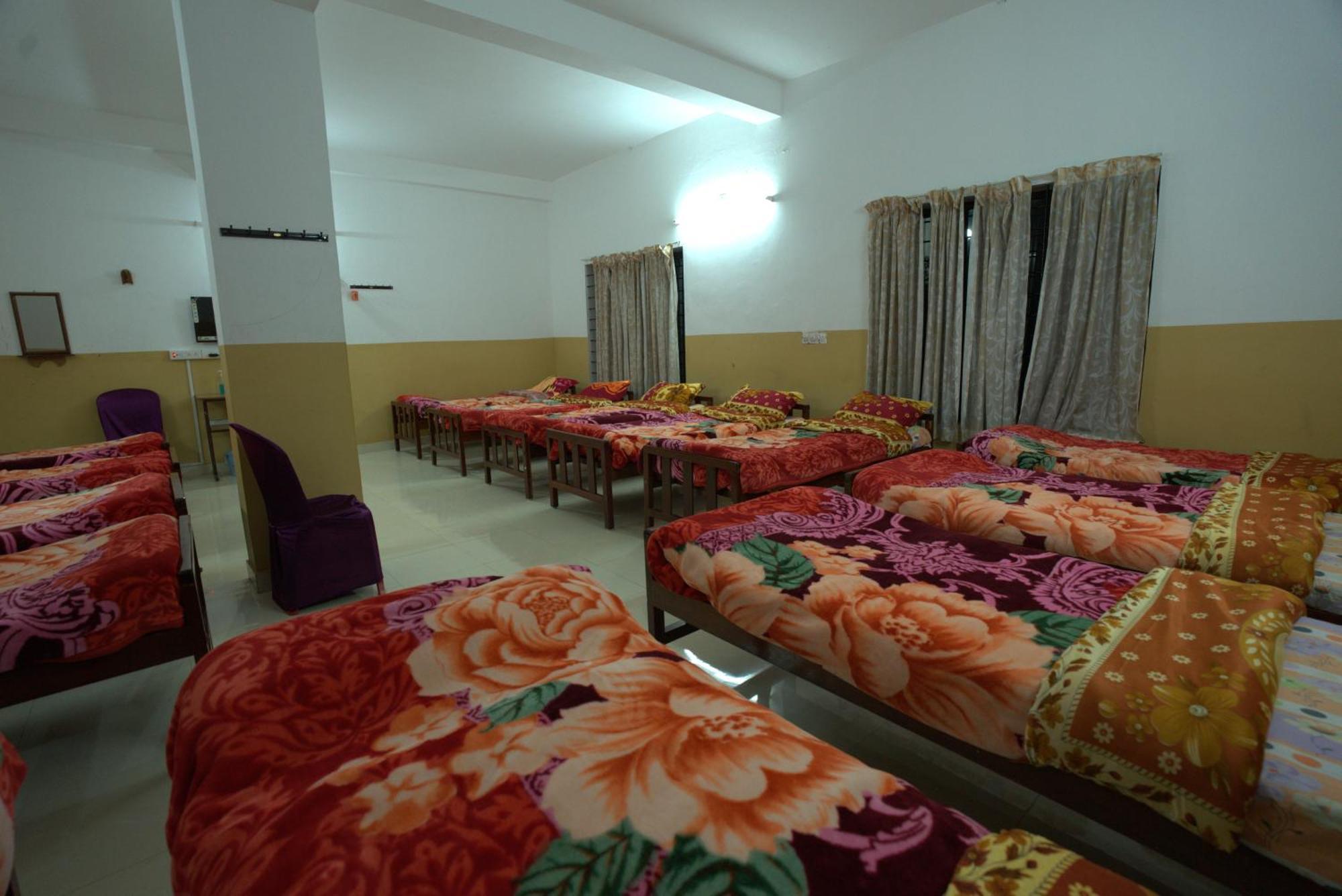 Hotel Ac Mist Munnar