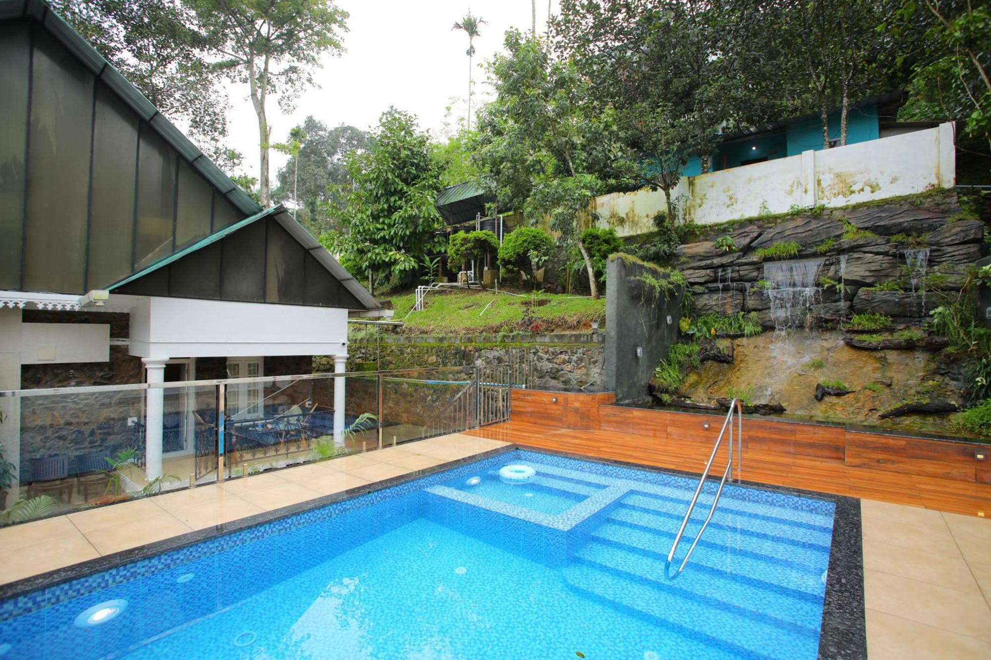 Resort Chithirapuram Palace Munnar