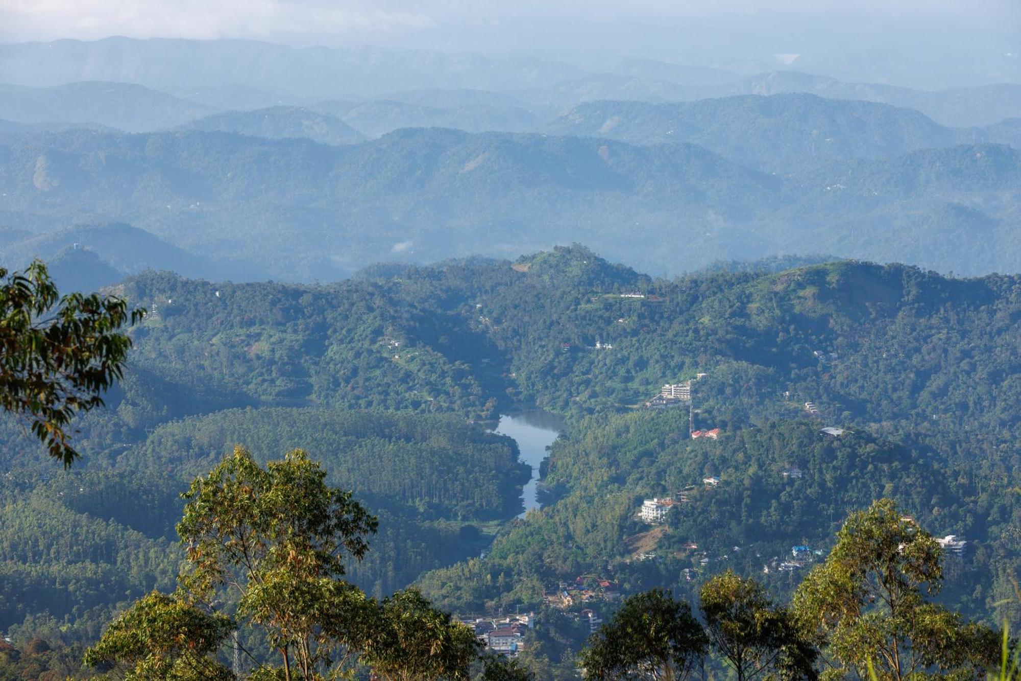 Hotel Amber Dale Luxury Hotel & Spa, Munnar Munnar