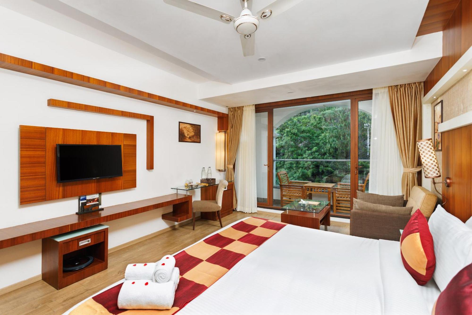 Amber Dale Luxury Hotel & Spa, Munnar 5* Munnar