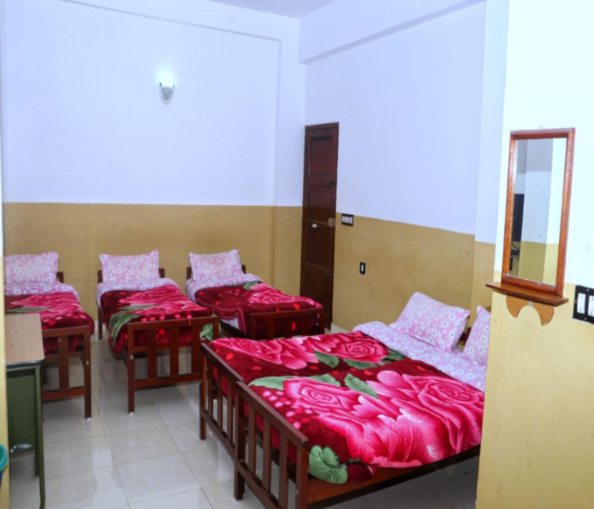 Ac Mist Hotel 2*