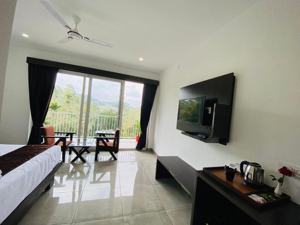 Rainwood Aurum 3*