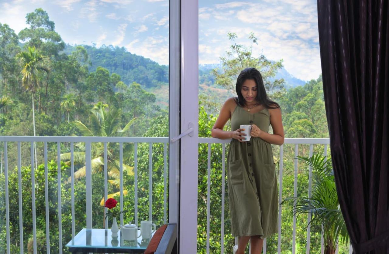 Rainwood Aurum Hotel