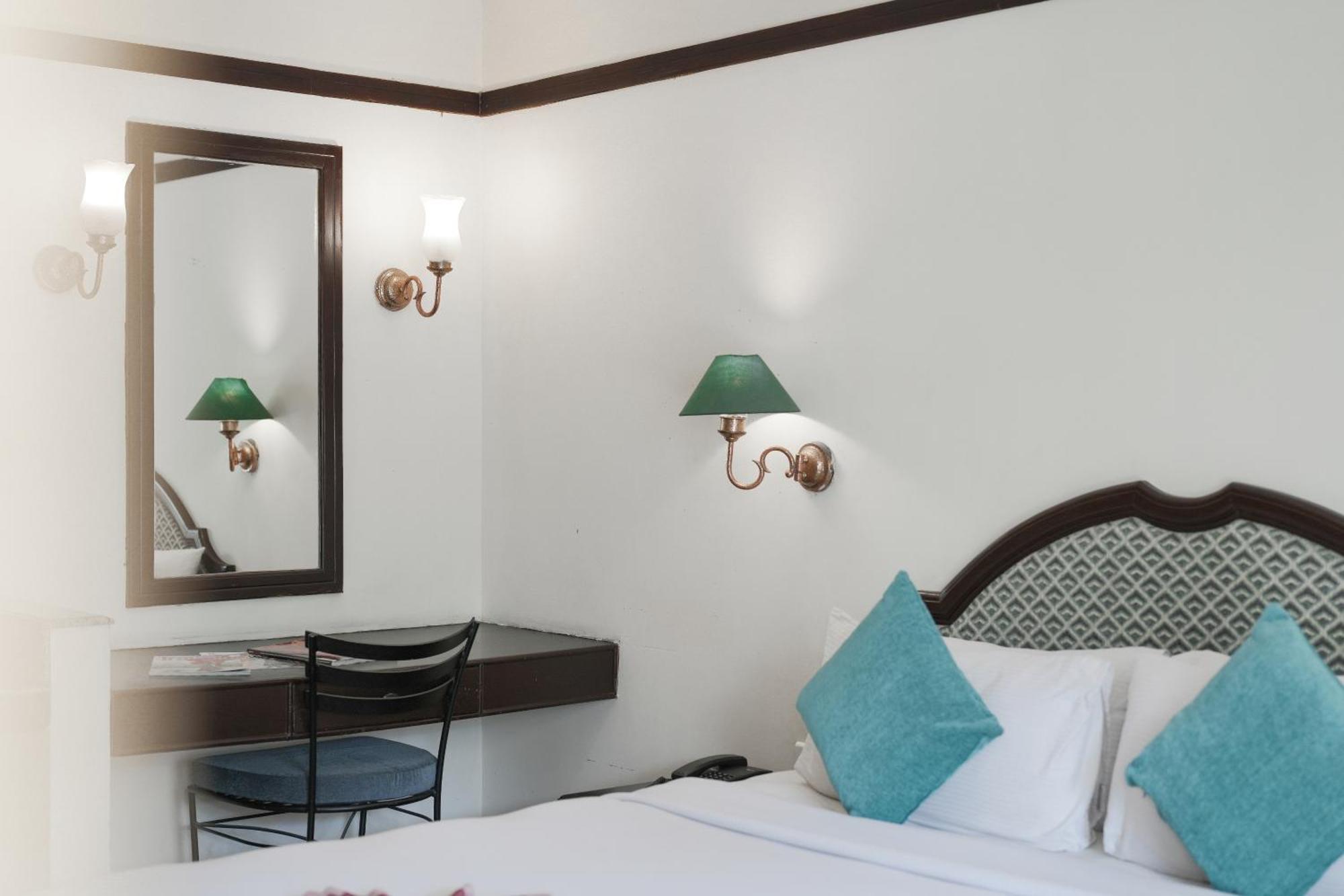 Eastend Resort Munnar