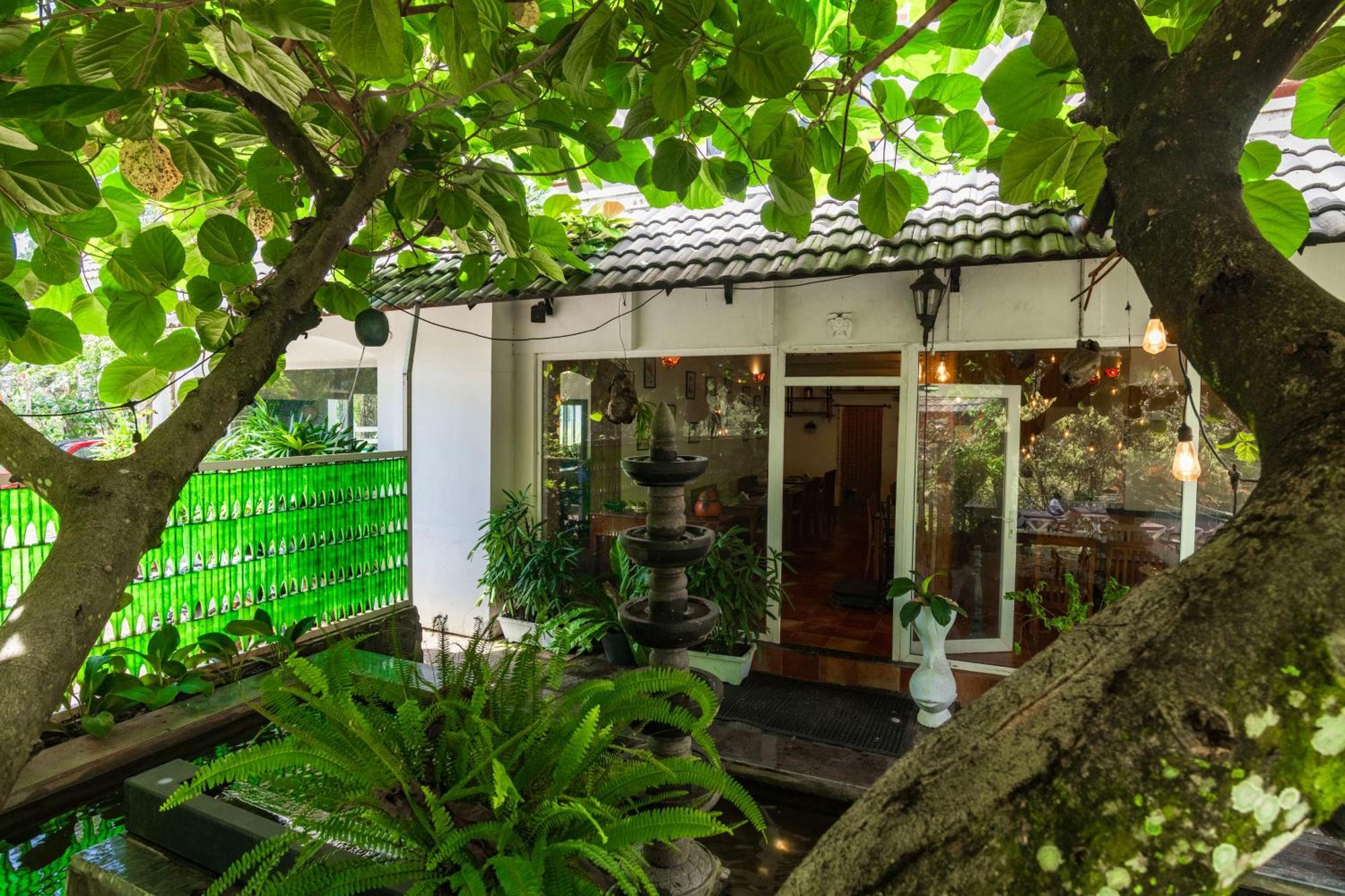 Tea Harvester Hotel Munnar