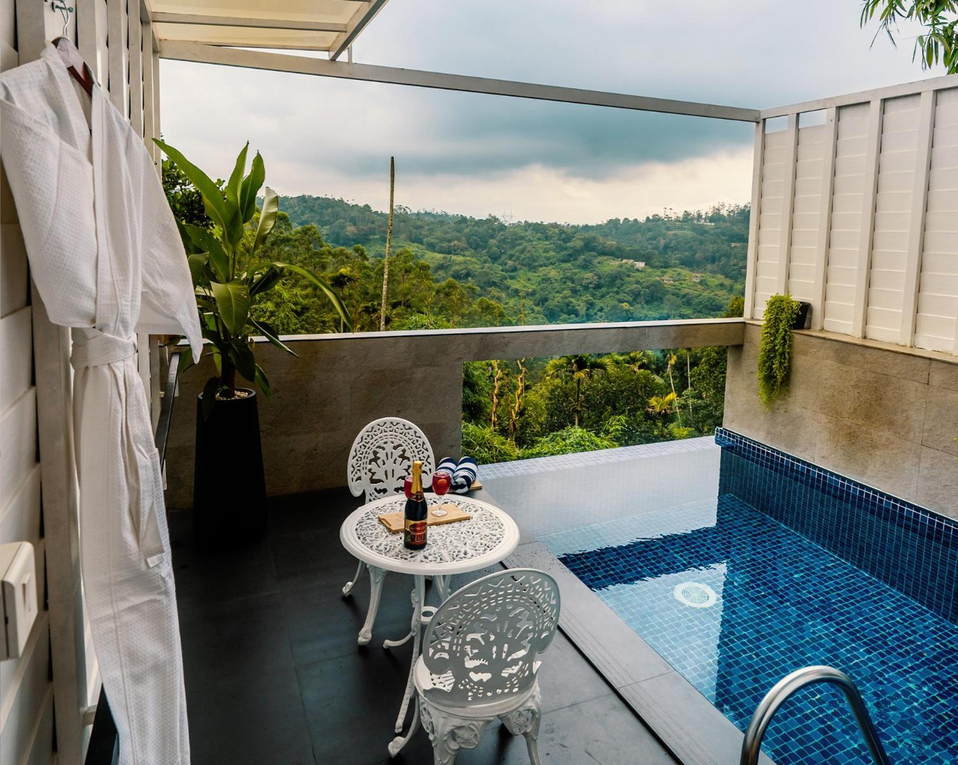 Resort The Leaf