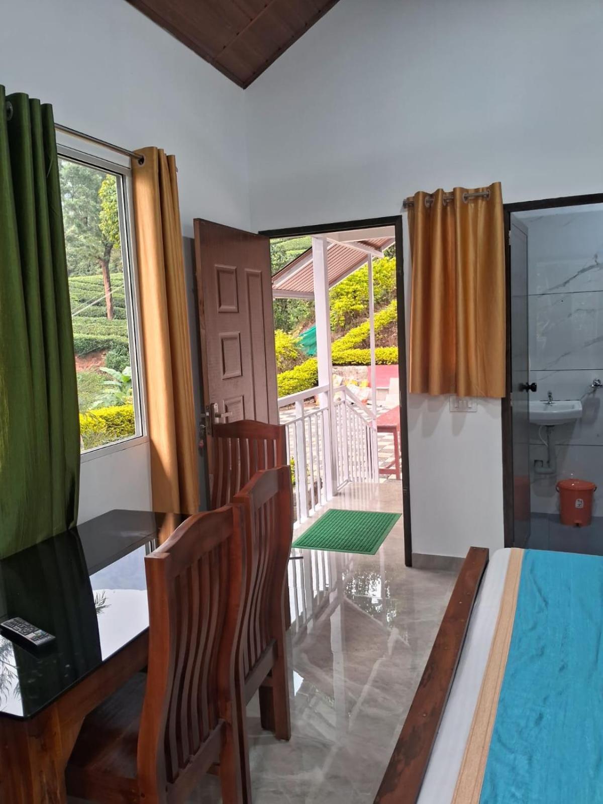 Blackcherry Bed & Breakfast Munnar