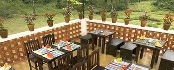 Falling Waters Hotel Munnar