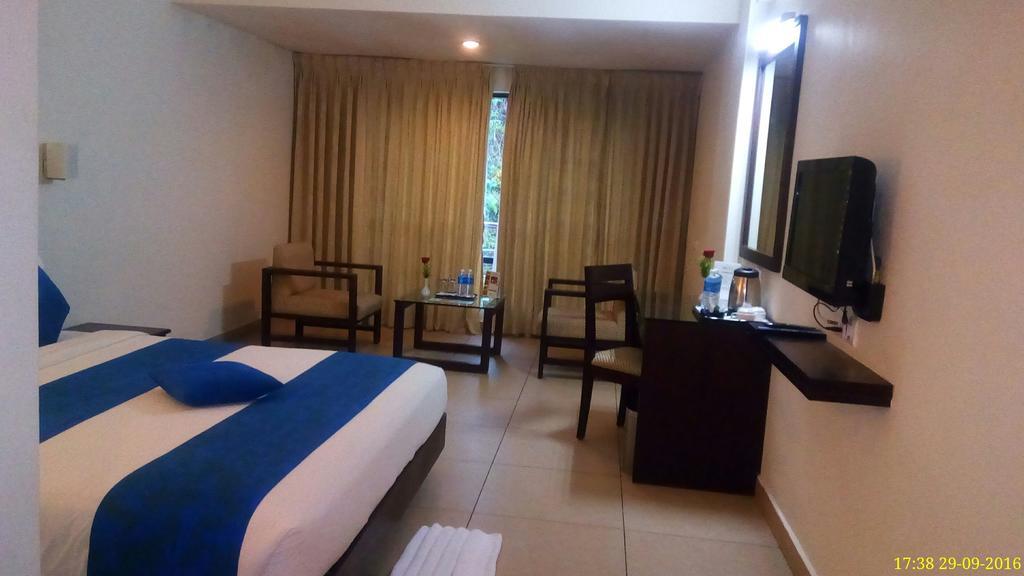 Hotel Clouds Valley Munnar