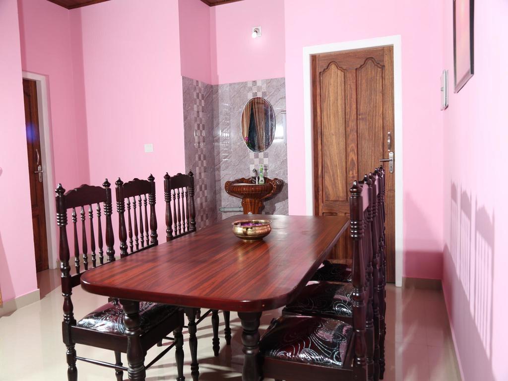 Mangalappillil Homestay *