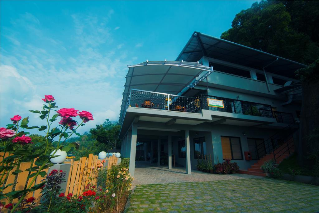 Forest Glade Hotel 4*