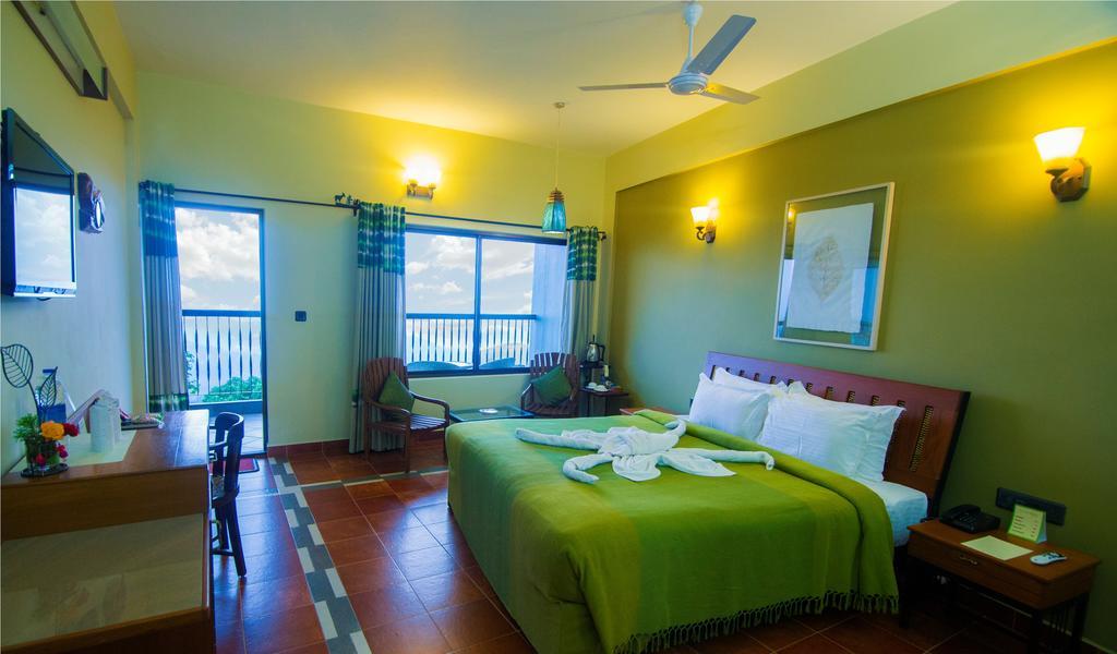 Forest Glade Hotel 4*