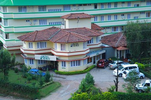 Royal Retreat Hotel